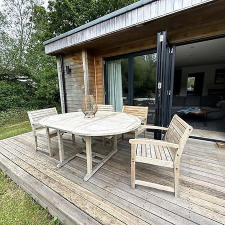Beautiful Cabin With Pond View Steyning Eksteriør billede